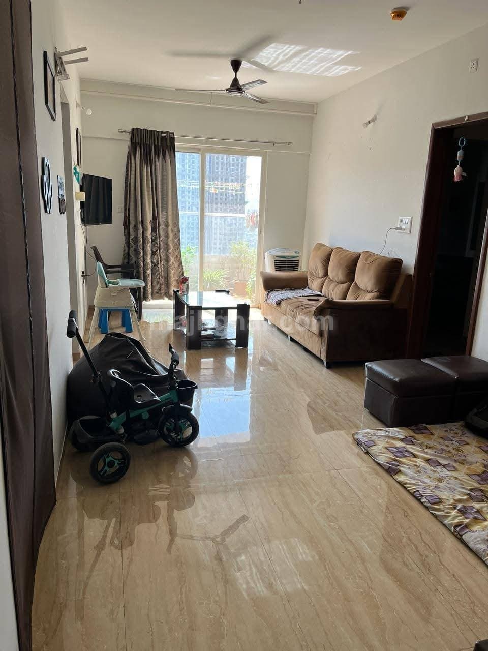 3.5 bhk fully furnished flat on rent in wakad
