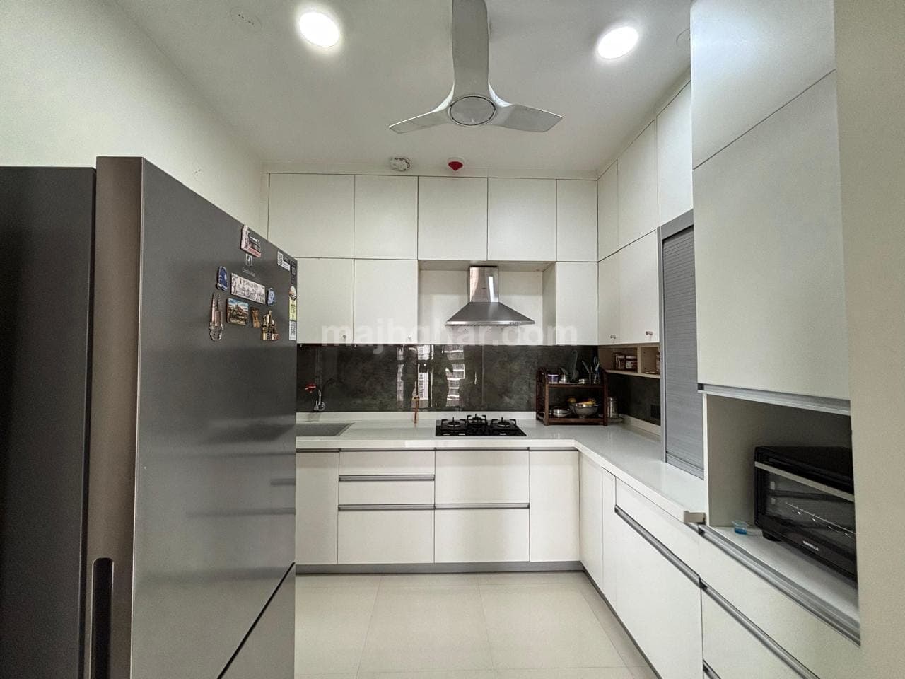 Premium 3 BHK Semi-Furnished for Rent